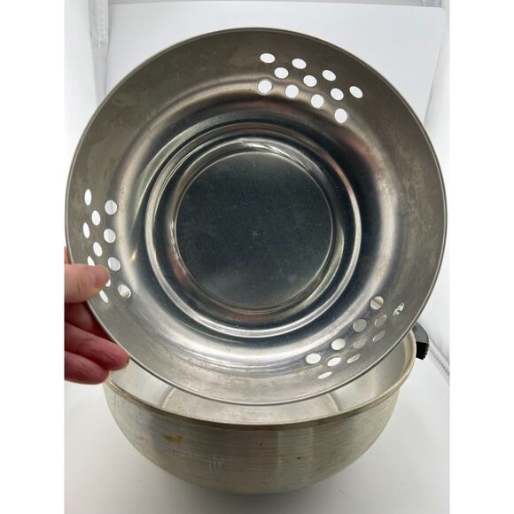 Vintage‎ Silver Aluminum Bread or Bun Warmer 3-Piece Serving Oven - Picture 5 of 10